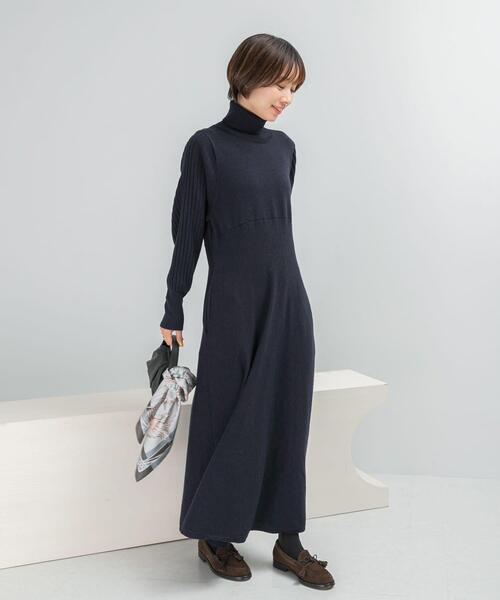 URBAN RESEARCH ROSSO WOMEN（アーバンリサーチ　ロッソ）の「『WEB限定』タートルネックデザインスリーブワンピース（ワンピース・レディース・グレー/ダークブラウン/レッド/ネイビー・FREE）」の10枚目の写真