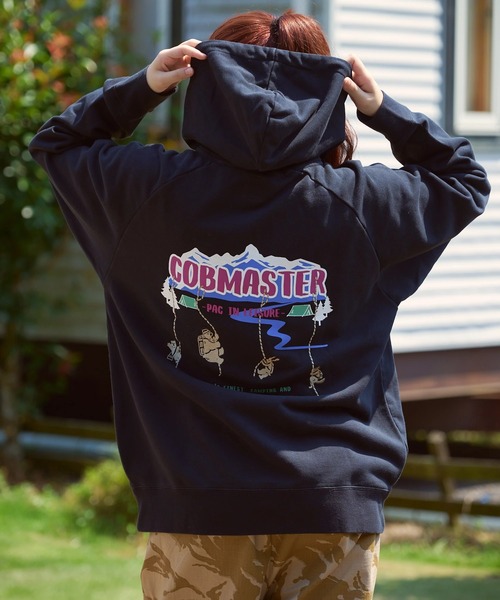 COBMASTER(コブマスター)の「COBMASTER/コブマスター 裏毛ハーフジップ プルPK(クライマーファミリー)(パーカー・メンズ・ダークグリーン/ブラック/オートミール・MEDIUM/X-LARGE/LARGE)」の2枚目の写真