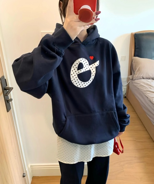 セール】ドット柄ワッペン刺繍ロゴオーバーサイズパーカー（パーカー