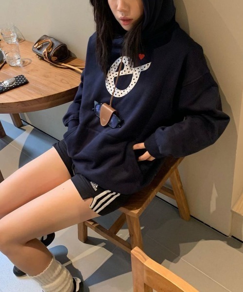 セール】ドット柄ワッペン刺繍ロゴオーバーサイズパーカー（パーカー