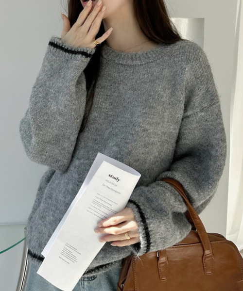 Ada.（エイダ）の「配色ライン クルーネック ふわもこ ニット（ニット/セーター・レディース・グレー/アイボリー/ネイビー/ブラウン・FREE）」の17枚目の写真