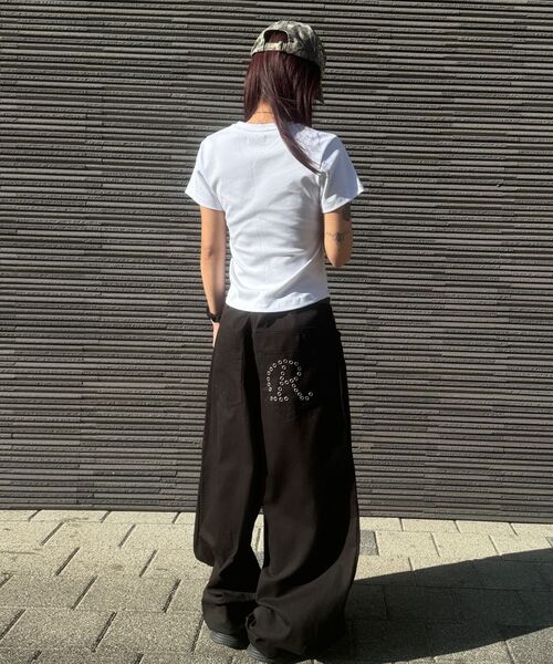 ROCKCAKE（ロックケーキ）の「アイレット R ポケット カーブ パンツ - ブラック（その他パンツ・レディース・その他・SMALL/MEDIUM）」の6枚目の写真