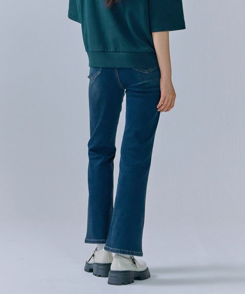 CHASECULT(チェイスカルト)の「レディース 起毛 ヒドゥンバンディング ブーツカット デニムパンツ-CFRG2372C04(デニムパンツ・レディース・ネイビー・67/70/74/76/80)」の2枚目の写真