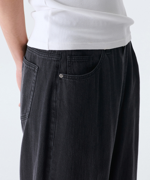 MUSINSA STANDARD（ムシンサスタンダード）の「リネンライクエクストラワイドデニムパンツ[ウォッシュドブラック]（デニムパンツ・メンズ・その他・31/33/26/27/28/29/40/38/36/34/32/30）」の6枚目の写真