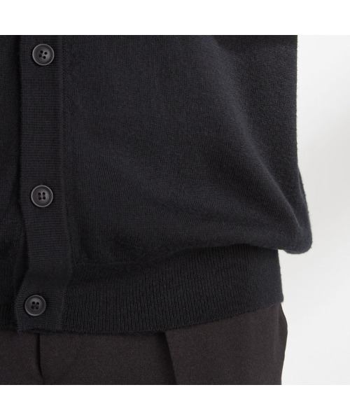 SUIT SELECT(スーツセレクト)の「【おうちで洗える】【RBC】【秋冬】ウール100%ニットカーディガン/ZEGNA BARUFFA(ニット/セーター・メンズ・レッド/ブラック・MEDIUM/LARGE)」の15枚目の写真