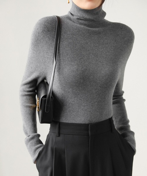VIBGYOR（ヴィブジョー）の「【EIZZ/アイズ】ハイゲージ タートルネック タイトフィット ニット（ニット/セーター・レディース・チャコール/ブラウン/ブラック/オフホワイト/グレー/ブルー・FREE）」の5枚目の写真