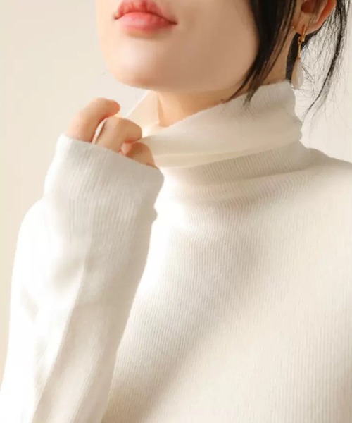 VIBGYOR（ヴィブジョー）の「【EIZZ/アイズ】ハイゲージ タートルネック タイトフィット ニット（ニット/セーター・レディース・チャコール/ブラウン/ブラック/オフホワイト/グレー/ブルー・FREE）」の7枚目の写真