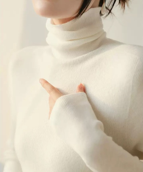 VIBGYOR（ヴィブジョー）の「【EIZZ/アイズ】ハイゲージ タートルネック タイトフィット ニット（ニット/セーター・レディース・チャコール/ブラウン/ブラック/オフホワイト/グレー/ブルー・FREE）」の9枚目の写真