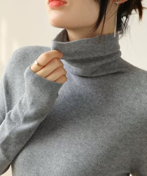 VIBGYOR（ヴィブジョー）の「【EIZZ/アイズ】ハイゲージ タートルネック タイトフィット ニット（ニット/セーター・レディース・チャコール/ブラウン/ブラック/オフホワイト/グレー/ブルー・FREE）」の13枚目の写真