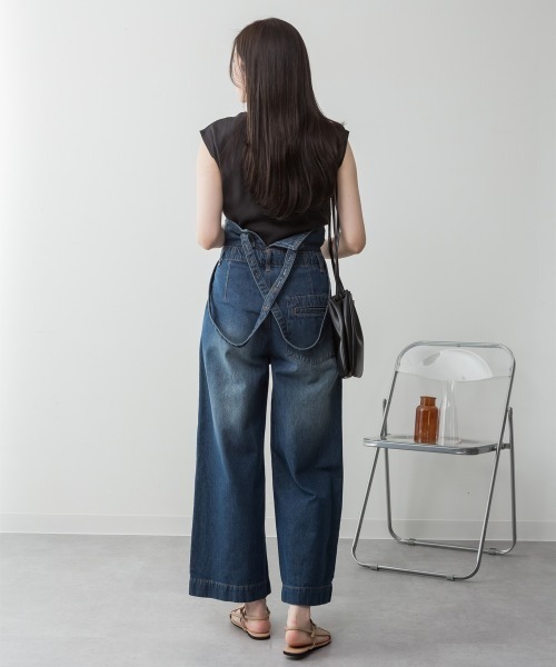 aity(アイティ)の「サスペンダー付きデニムハイウェストワイドパンツ 3way コットン100%(デニムパンツ・レディース・ネイビー/ブラック/ワンウォッシュ・M/L/LL/3L/4L)」の17枚目の写真