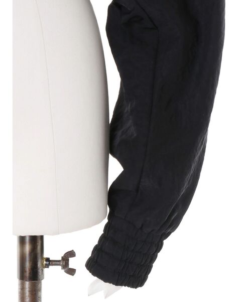 UN3D.（アンスリード）の「STRATUM LINE BZ / ストレイタムラインブルゾン（ブルゾン・レディース・ブラック/グレー・36/38）」の10枚目の写真