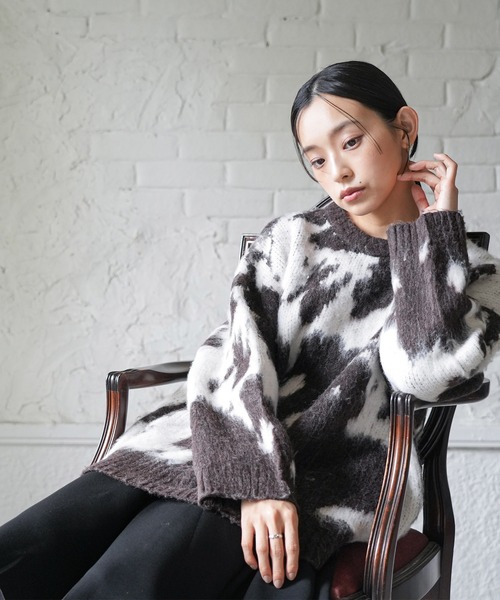 mili an deni（ミリアンデニ）の「カウ柄シャギーニットプルオーバー（ニット/セーター・レディース・チャコールグレー/ブラウン・M）」の10枚目の写真