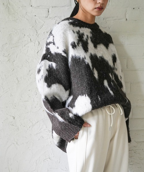 mili an deni（ミリアンデニ）の「カウ柄シャギーニットプルオーバー（ニット/セーター・レディース・チャコールグレー/ブラウン・M）」の13枚目の写真