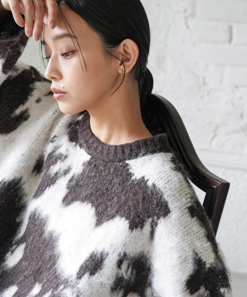 mili an deni（ミリアンデニ）の「カウ柄シャギーニットプルオーバー（ニット/セーター・レディース・チャコールグレー/ブラウン・M）」の17枚目の写真