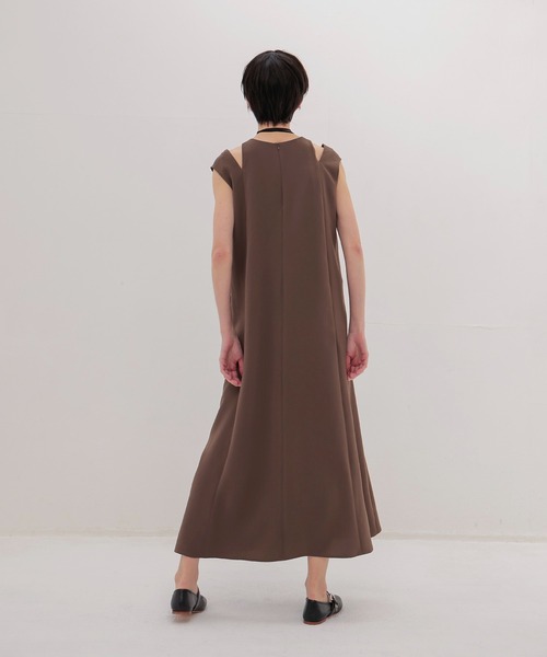 DRESSLAVE（ドレスレイブ）の「shoulder slit dress(ショルダースリットワンピース)（ワンピース・レディース・ブラック/ブラウン・38）」の4枚目の写真