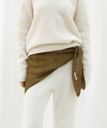 LEVAR（レバー）の「Fuzzy Eyelet Layered Wrap Knit - Olive（マフラー）」