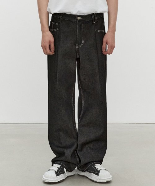 DECET(デケト)の「Deep Pleats Wide Jeans DCPT030CPBlack(デニムパンツ・レディース・その他・34/32/30/26/28)」の2枚目の写真