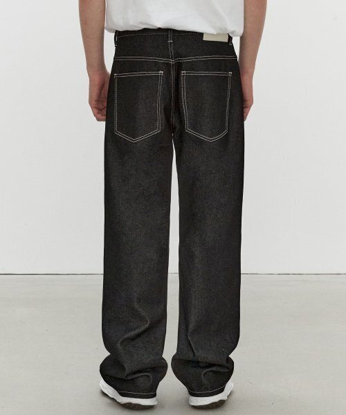 DECET(デケト)の「Deep Pleats Wide Jeans DCPT030CPBlack(デニムパンツ・レディース・その他・34/32/30/26/28)」の5枚目の写真