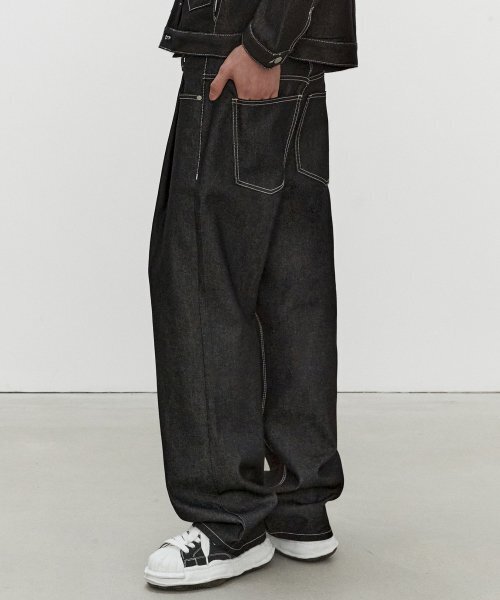 DECET(デケト)の「Deep Pleats Wide Jeans DCPT030CPBlack(デニムパンツ・レディース・その他・34/32/30/26/28)」の7枚目の写真