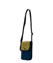 HOWKIDSFUL（ハウキッズフル）の「PHONE BAG (KHAKI+NAVY)（メッセンジャーバッグ）」