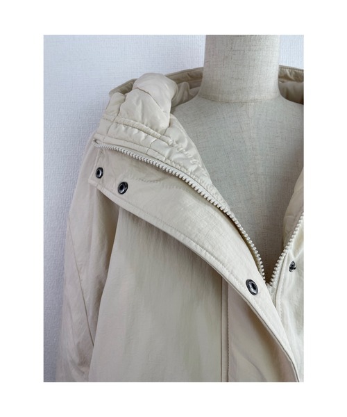 WORLD WIDE LOVE!(ワールドワイドラブ)の「中綿BIGブルゾン(ブルゾン・レディース・アイボリー/ブラック/カーキ・1)」の6枚目の写真