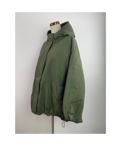 WORLD WIDE LOVE!(ワールドワイドラブ)の「中綿BIGブルゾン(ブルゾン・レディース・アイボリー/ブラック/カーキ・1)」の13枚目の写真