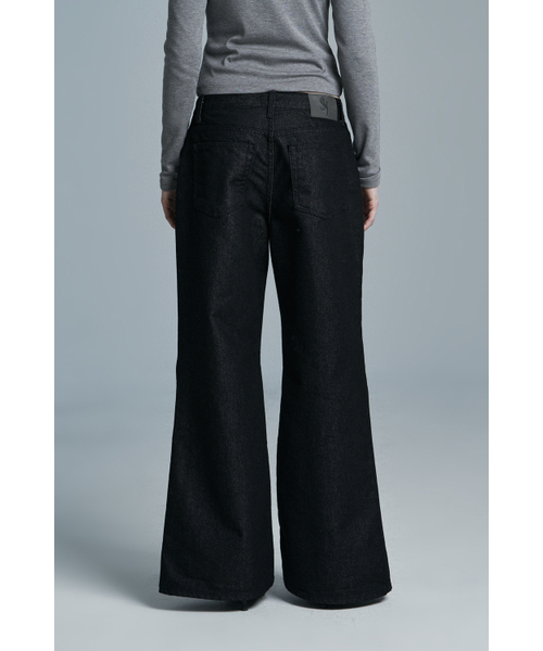 SYNERJYN（シナジン）の「RAW WIDE DENIM PANTS BLACK（デニムパンツ・レディース・その他・SMALL/LARGE/MEDIUM）」の3枚目の写真
