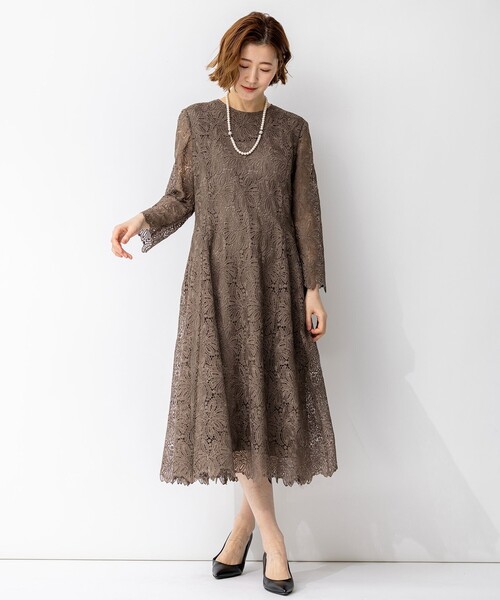 23区（ニジュウサンク）の「【APPLAUDIR】Brocheリボンブーケレース ドレス（ドレス・レディース・ネイビー系・44）」の7枚目の写真