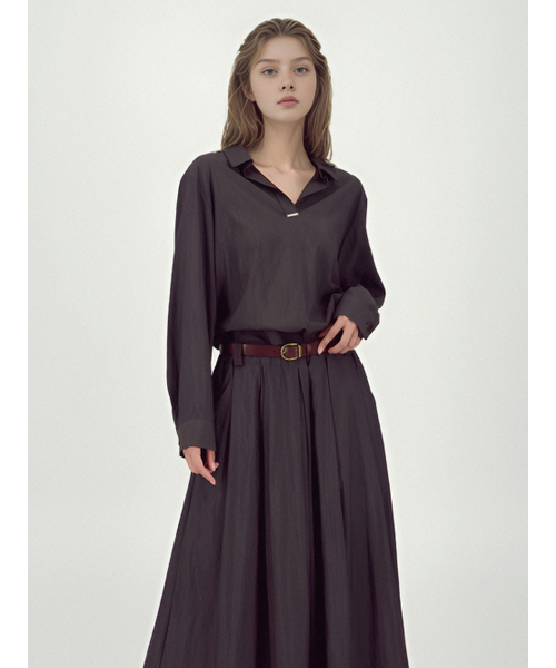 ACUD(アクド)の「Glossy Set-Up Two-Piece _D.Brown(ワンピース・レディース・ダークブラウン・FREE)」の2枚目の写真