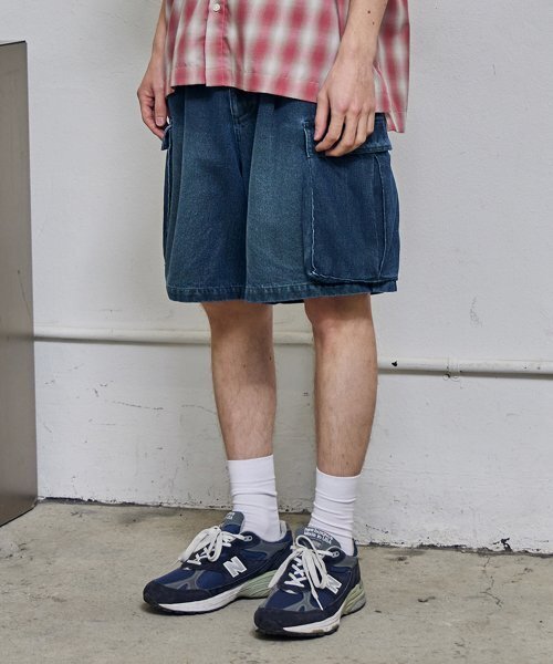 BALLUTE(バリュート)の「BERMUDA BIG CARGO SHORTS (INDIGO WASHED)(その他パンツ・メンズ・その他・MEDIUM/LARGE)」の1枚目の写真