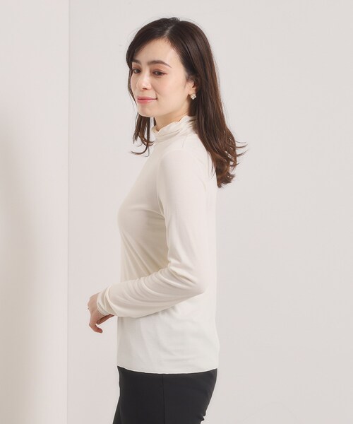 ITS'DEMO（イッツデモ）の「【調温機能付き／洗濯機OK】ハイネックインナー（Tシャツ/カットソー・レディース・ブラック/オフホワイト/ダークブラウン・00）」の17枚目の写真