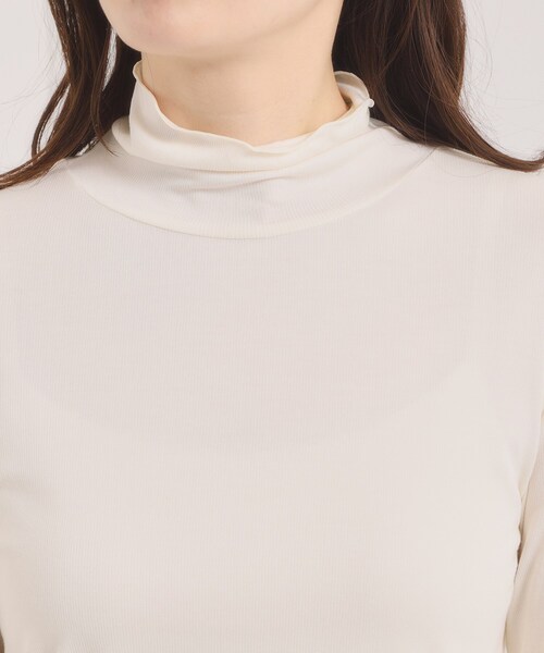 ITS'DEMO（イッツデモ）の「【調温機能付き／洗濯機OK】ハイネックインナー（Tシャツ/カットソー・レディース・ブラック/オフホワイト/ダークブラウン・00）」の19枚目の写真