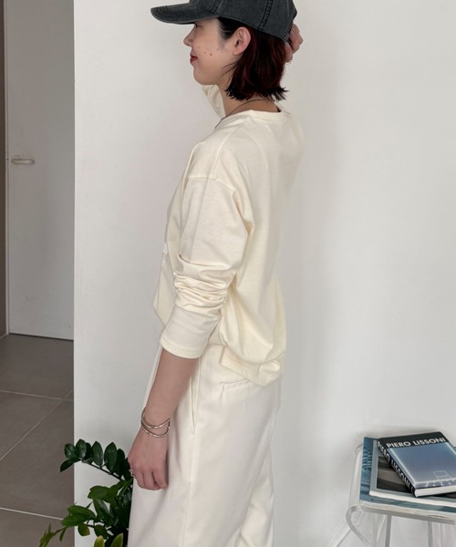 Doux archives（ドゥアルシーヴ）の「ナンバリングロンＴｅｅ（Tシャツ/カットソー・レディース・オフホワイト/サックスブルー/グレイッシュベージュ・FREE）」の10枚目の写真