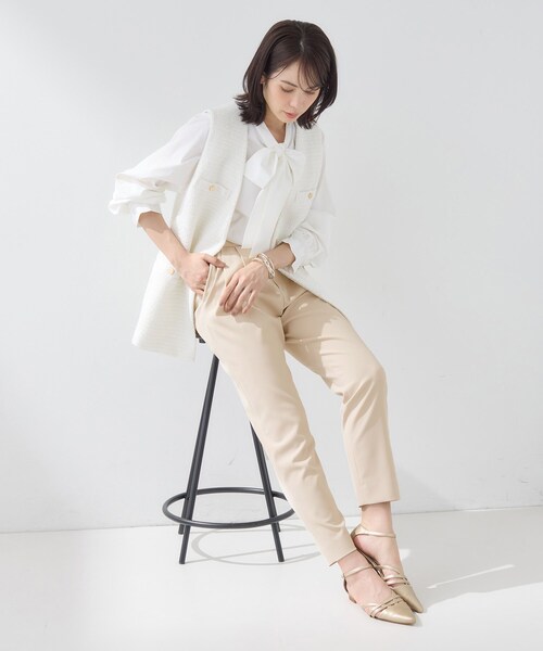 INDIVI(インディヴィ)の「【褒められパンツ/高ストレッチ】タックテーパードパンツ(その他パンツ・レディース・ホワイト/オレンジ系/ネイビー/ライトベージュ・38/15 /13/05/36/40/03/19/12)」の7枚目の写真