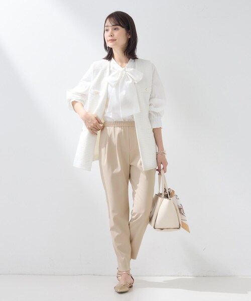 INDIVI(インディヴィ)の「【褒められパンツ/高ストレッチ】タックテーパードパンツ(その他パンツ・レディース・ホワイト/オレンジ系/ネイビー/ライトベージュ・38/15 /13/05/36/40/03/19/12)」の8枚目の写真