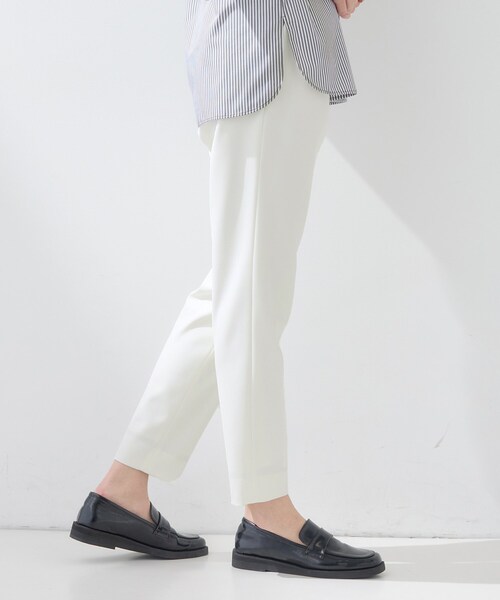 INDIVI(インディヴィ)の「【褒められパンツ/高ストレッチ】タックテーパードパンツ(その他パンツ・レディース・ホワイト/オレンジ系/ネイビー/ライトベージュ・38/15 /13/05/36/40/03/19/12)」の10枚目の写真