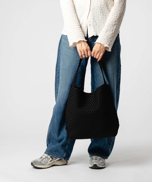 NAGHEDI（ナゲディ）の「NAGHEDI Nomad Medium Hobo ナケディ メッシュ ノマド ミディアム ホーボートートバッグ（トートバッグ・レディース・ベージュ/ブラック/クリーム・FREE）」の5枚目の写真
