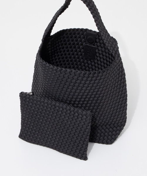 NAGHEDI（ナゲディ）の「NAGHEDI Nomad Medium Hobo ナケディ メッシュ ノマド ミディアム ホーボートートバッグ（トートバッグ・レディース・ベージュ/ブラック/クリーム・FREE）」の13枚目の写真