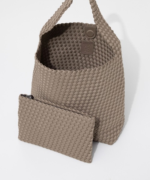 NAGHEDI（ナゲディ）の「NAGHEDI Nomad Medium Hobo ナケディ メッシュ ノマド ミディアム ホーボートートバッグ（トートバッグ・レディース・ベージュ/ブラック/クリーム・FREE）」の16枚目の写真