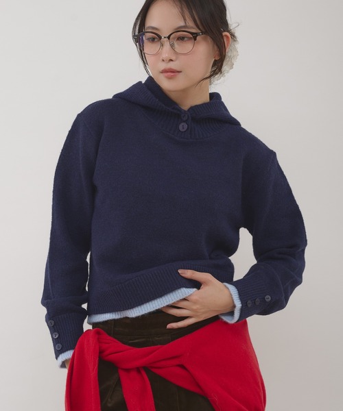 MUHET（ミュエータ）の「layered like hoodie knit / レイヤード風ニットフーディ（ニット/セーター・レディース・ネイビー/アイボリー・FREE）」の9枚目の写真