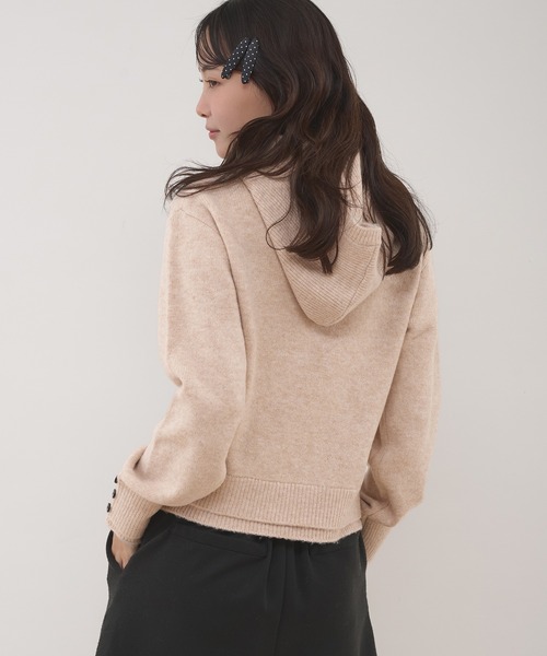 MUHET（ミュエータ）の「layered like hoodie knit / レイヤード風ニットフーディ（ニット/セーター・レディース・ネイビー/アイボリー・FREE）」の4枚目の写真