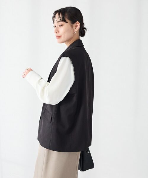 CRAFT STANDARD BOUTIQUE（クラフトスタンダードブティック）の「＜セレモニー／ハレの日＞カットアウトデザインテーラードジレ◆（ベスト・レディース・ベージュ/ブラック・FREE）」の5枚目の写真