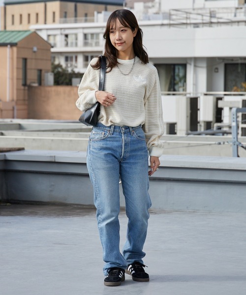 adidas（アディダス）の「adidas/アディダス KNIT SWEATER オーバーサイズ トレフォイルロゴ ニット 2026年春夏（ニット/セーター・レディース・ベージュ/レッド・S/XS/L/M）」の15枚目の写真