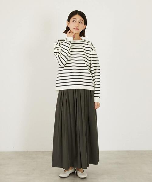 LOGEMENT DE CLAIRE(ロジュモンドクレール)の「ボーダーボートネックニット(ニット/セーター・レディース・ベージュ/ネイビー/オフホワイト・FREE)」の4枚目の写真