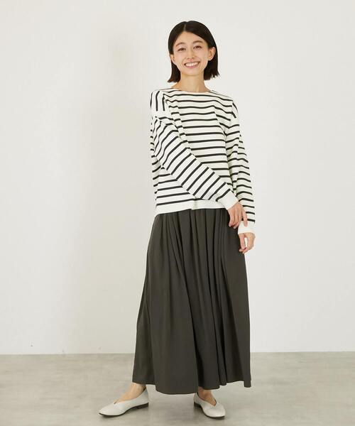 LOGEMENT DE CLAIRE(ロジュモンドクレール)の「ボーダーボートネックニット(ニット/セーター・レディース・ベージュ/ネイビー/オフホワイト・FREE)」の10枚目の写真