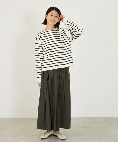 LOGEMENT DE CLAIRE(ロジュモンドクレール)の「ボーダーボートネックニット(ニット/セーター・レディース・ベージュ/ネイビー/オフホワイト・FREE)」の11枚目の写真