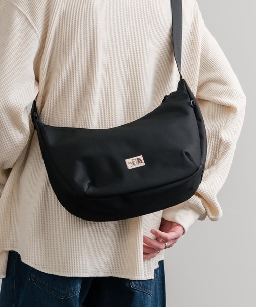 THE NORTH FACE(ザノースフェイス)の「新色追加 日本未展開モデル WHITE LABEL THE NORTH FACE STANDARD HOBO BAG S ショルダーバッグ(ショルダーバッグ・メンズ・ブラック/クリーム・FREE)」の8枚目の写真