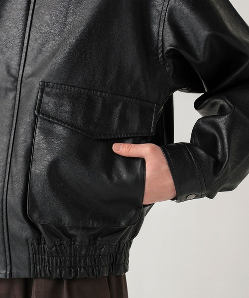 BEAMS HEART（ビームスハート）の「クラシック フェイクレザー ブルゾン【ユニセックス】（ブルゾン・メンズ・ダークブラウン/ブラック・LARGE/SMALL/MEDIUM）」の15枚目の写真