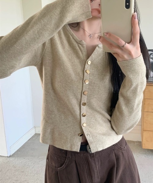 Beststore(ベストストア)の「ゴールドボタンキーネックカーディガン(カーディガン/ボレロ・レディース・ブラック/アイボリー/ベージュ/ブラウン・FREE)」の16枚目の写真