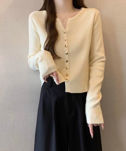 Beststore(ベストストア)の「ゴールドボタンキーネックカーディガン(カーディガン/ボレロ・レディース・ブラック/アイボリー/ベージュ/ブラウン・FREE)」の12枚目の写真